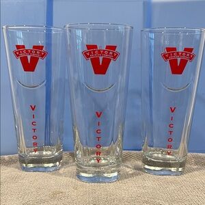 Three (3) Victory Brewing Company Willi Becher Pint Glasses
